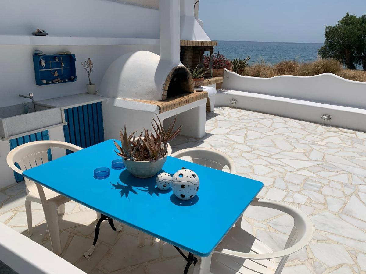 Blue Sea Villa & Apartments Makrýgialos Екстериор снимка