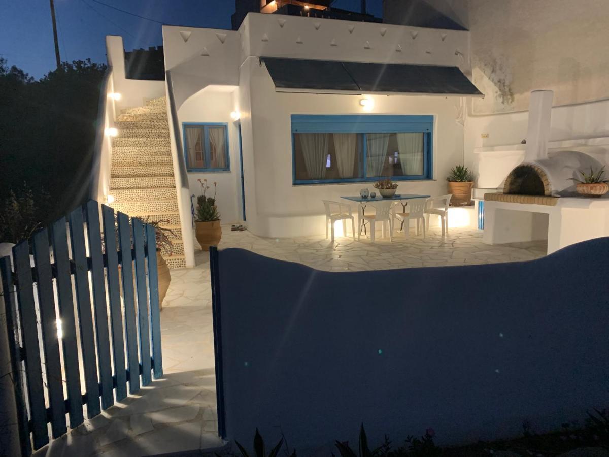 Blue Sea Villa & Apartments Makrýgialos Екстериор снимка