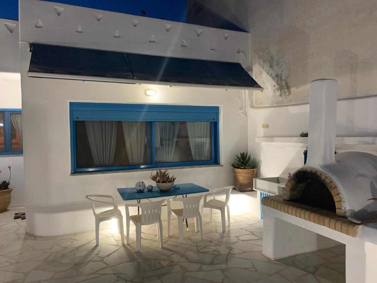 Blue Sea Villa & Apartments Makrýgialos Екстериор снимка