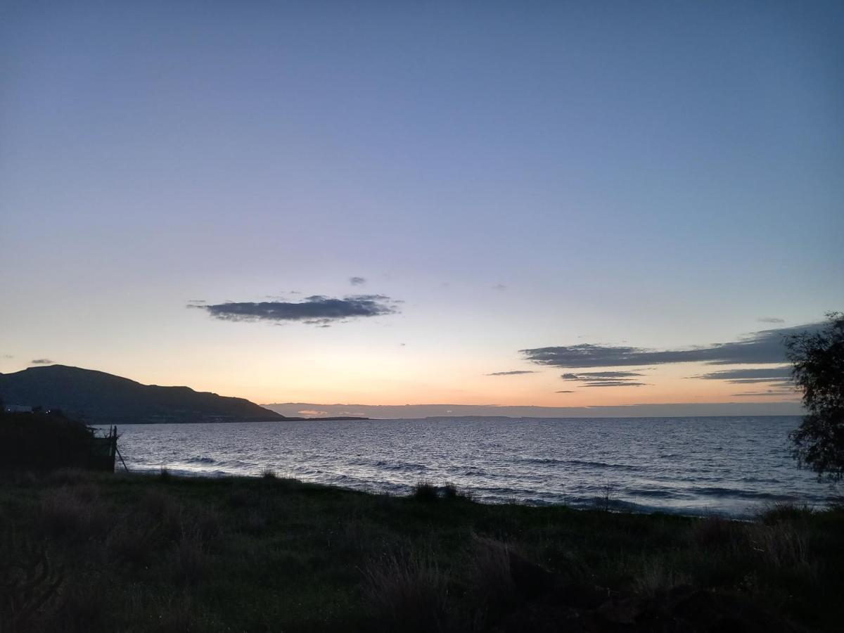 Blue Sea Villa & Apartments Makrýgialos Екстериор снимка